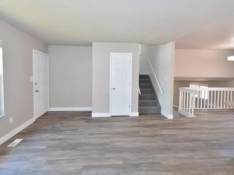 6655 Snowbird Dr — Photo 4