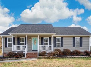 940 E Meadow Rd, Eden, NC 27288