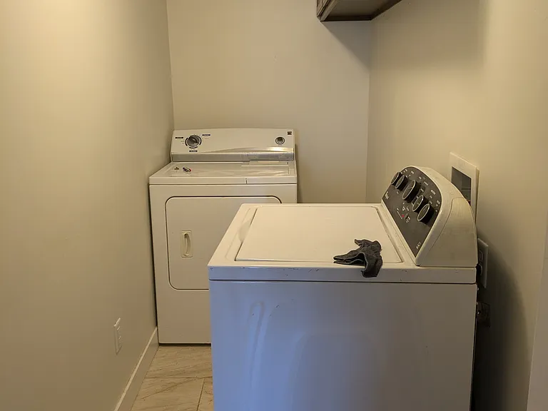 6486 S 2200 W — Photo 13