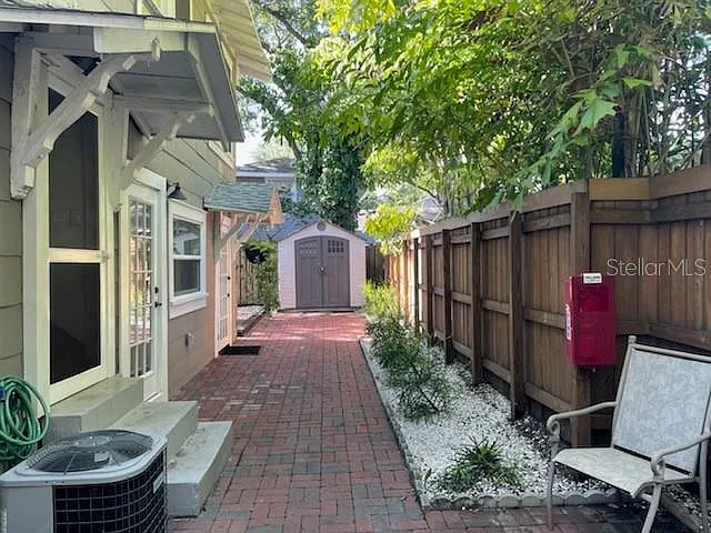 807 1/2 S Fremont Ave #UPPER — Photo 1