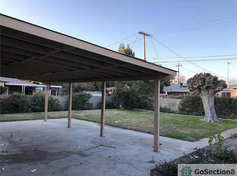 2nd image of 838 W Robinson Ave