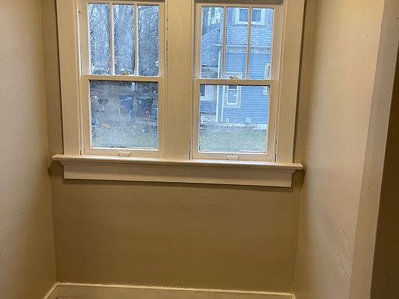 2nd image of 19-21 E Hudson Ave