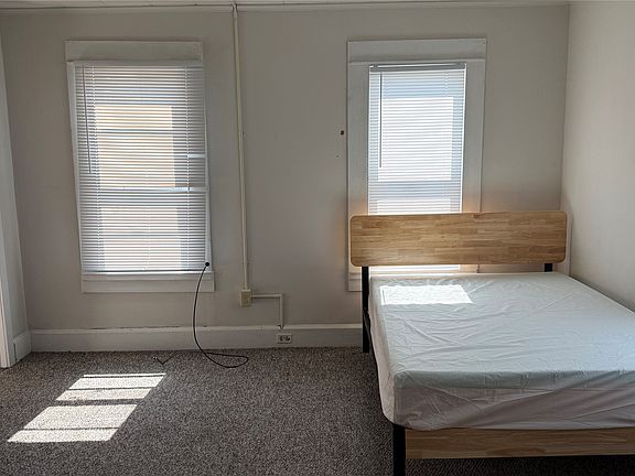 5th image of 39 Saint John Ave