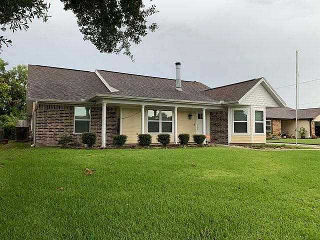1st image of 505 Gloria Ct