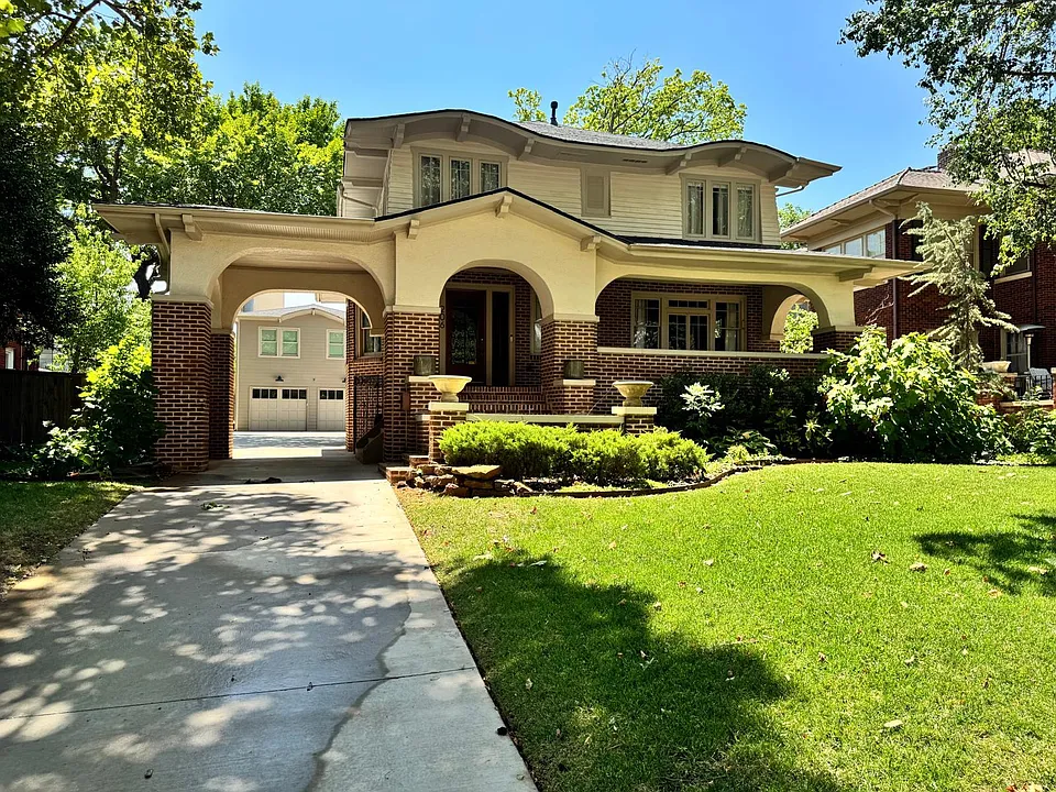 206 NW 16th St