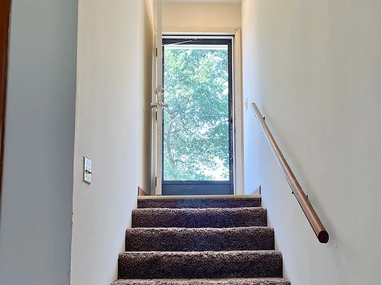Greenwell1806 — Photo 2