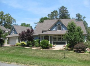 712 Middle Gate, Irvington, VA 22480