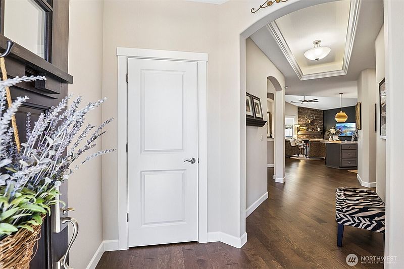 4th image of 17318 NE 17th Avenue