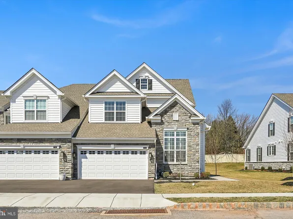 732 Friendship Hill Dr, Collegeville, PA 19426