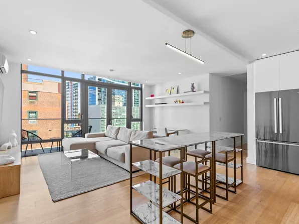 112 Fleet Place image 1 of 14