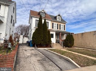 17 Walnut St, Clifton Heights, PA 19018