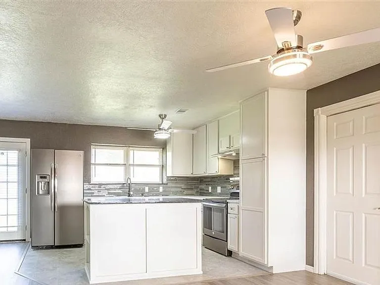 4724 NW Ridgecrest Dr — Photo 5