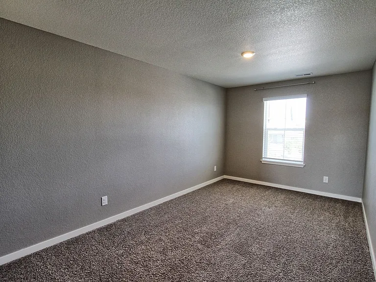 2248 Rosette Ln — Photo 17