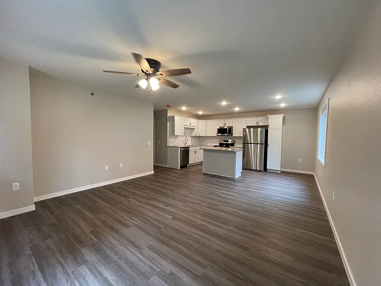 Gateway Place Apartments — Photo 59