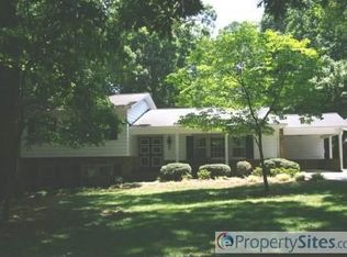 5007 Manning Dr, Greensboro, NC 27410