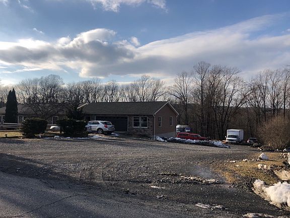 2nd image of 157 S Easton Belmont Pike