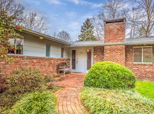 102 Burgess Ln, Oak Ridge, TN 37830