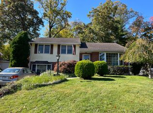 2878 Eastburn Ave, Broomall, PA 19008