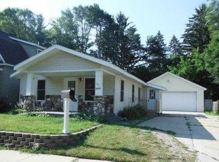 1603 Elizabeth St, Midland, MI 48640