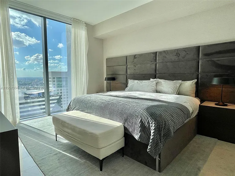 88 SW 7th St #2404 — Photo 5