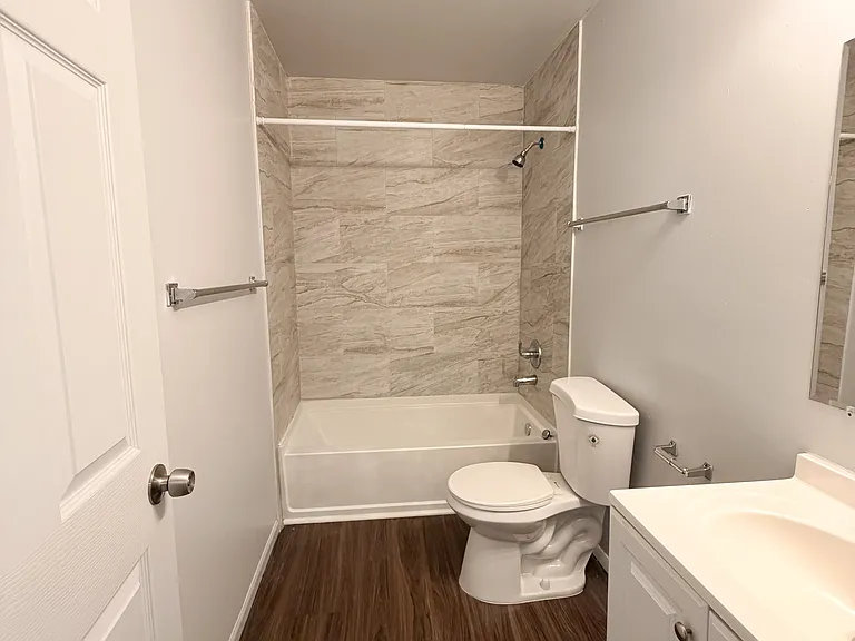 539 Kitchener St — Photo 11