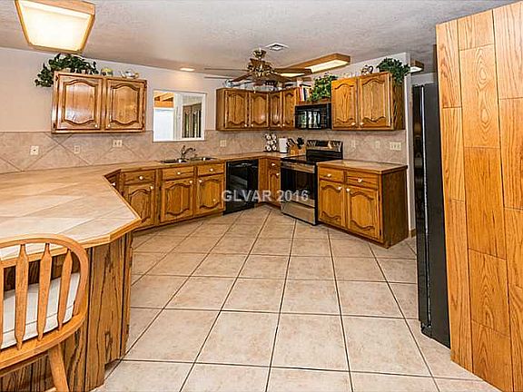 3rd image of 265 Spanish Dr