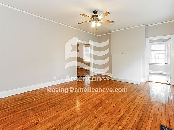 1571204_003_living_room_3.jpg