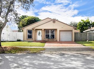 8642 SW 15th St, Pembroke Pines, FL 33025