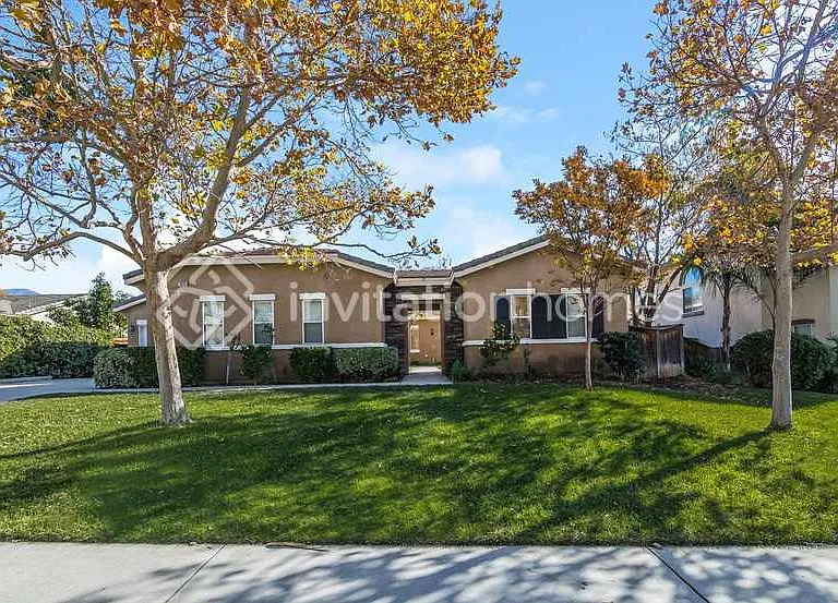 7833 Calle Del Rio St — Photo 1