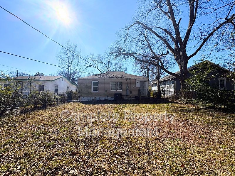 1st image of 1233 15th Way SW