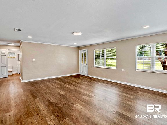 4th image of 112 Neighbors Ln