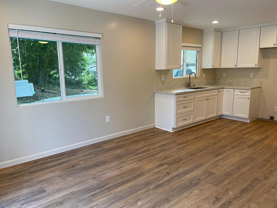 Appliances were installed after this picture.