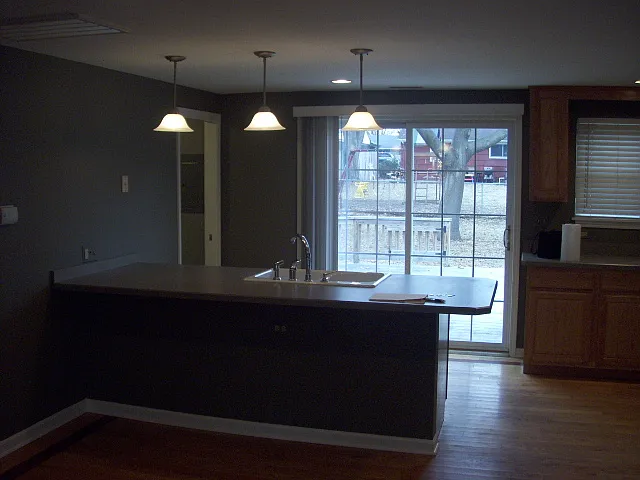 202 N Woodlawn St — Photo 9