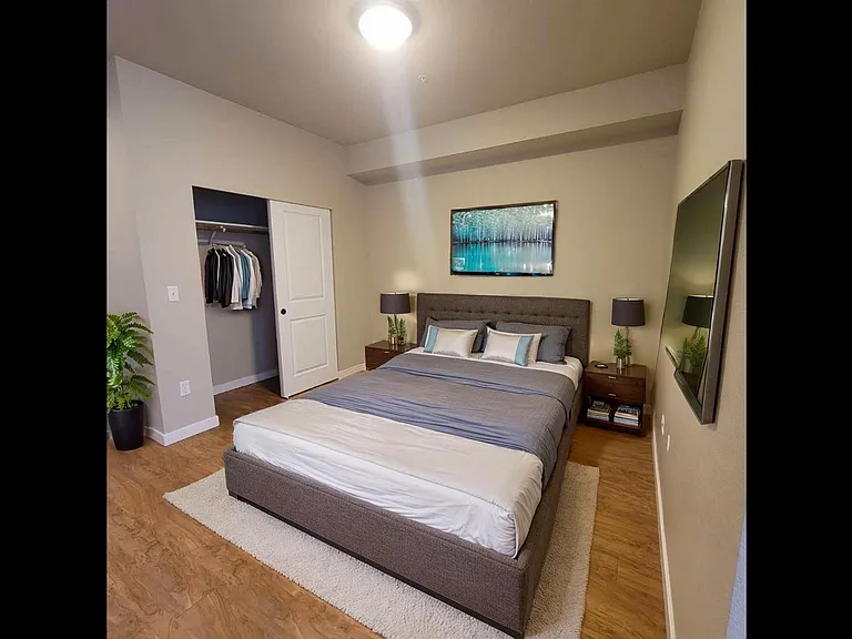 Campus Lofts — Photo 39