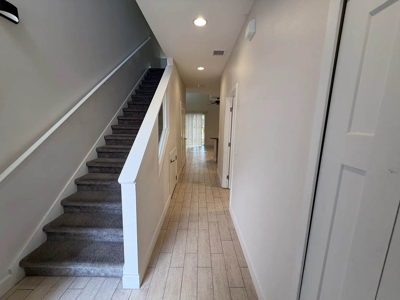 3 bed, 2.5 bath, 1548 sqft, $1,975 — Photo 4