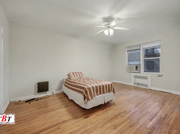 915 East 17th Street image 15 of 29