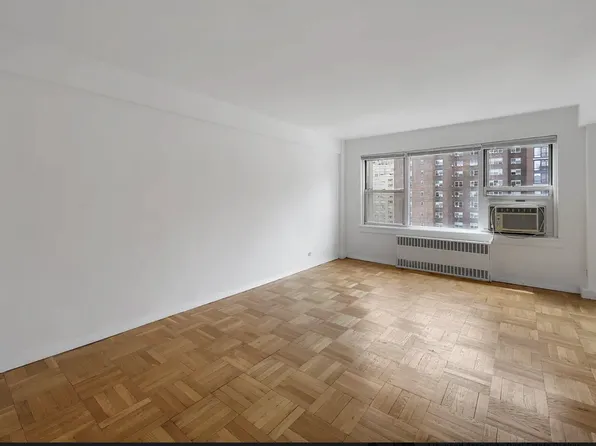 288 Lexington Avenue image 1 of 12