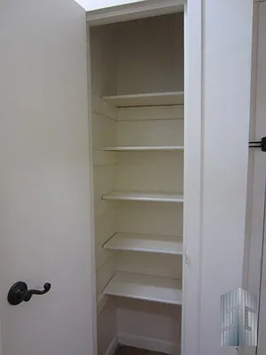 Rented by Skyline Group Real Estate | media 12