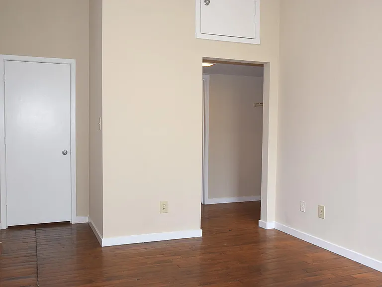 1500 River Mill Dr #305 — Photo 15