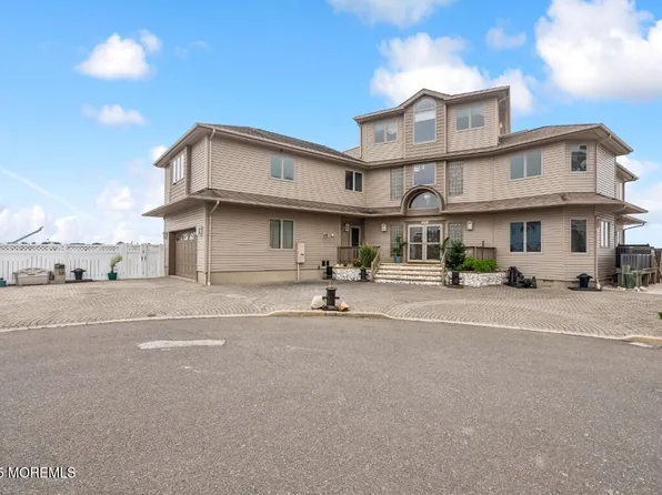 3506 Churchill Drive, Toms River, NJ 08753