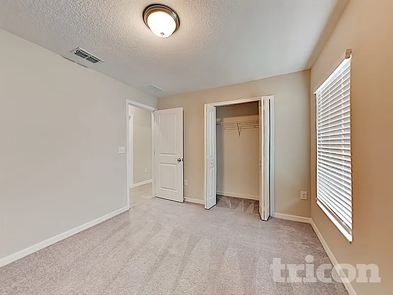 1724 Broad Winged Hawk Dr — Photo 37