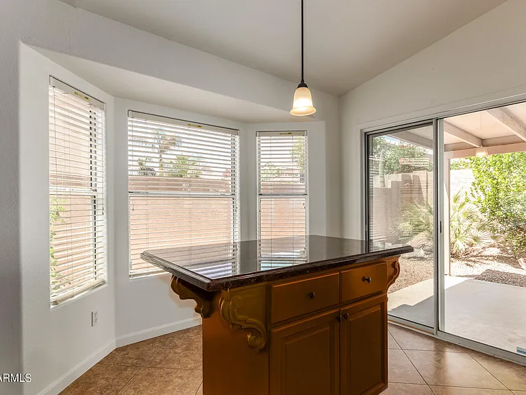 4634 E Grovers Ave — Photo 12