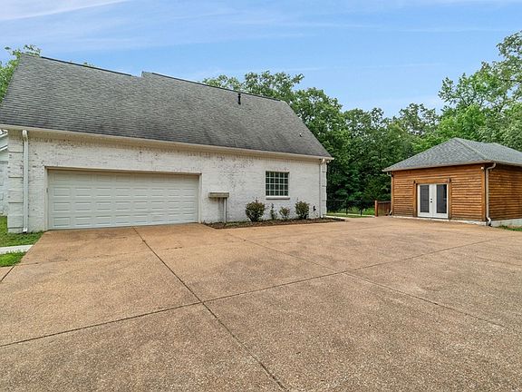 5th image of 419 County Road 321