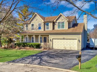 297 N Cambridge Ct, Grayslake, IL 60030