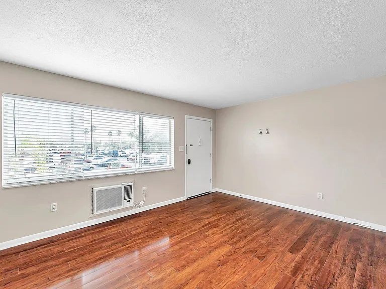 2366 Shelley St #12 — Photo 11