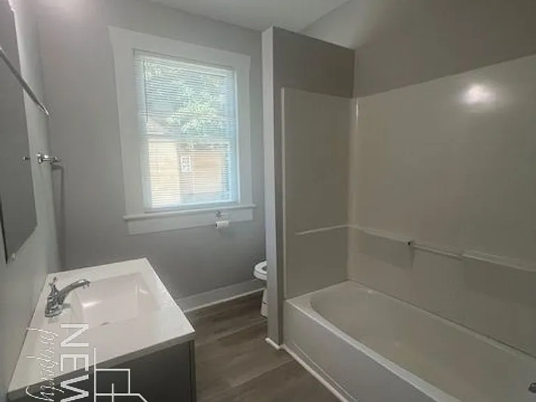 318 Alexander Ave — Photo 4