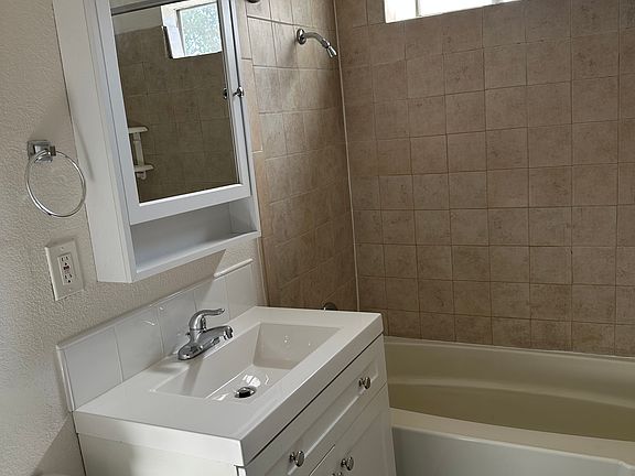 2nd image of 614 N College Ave