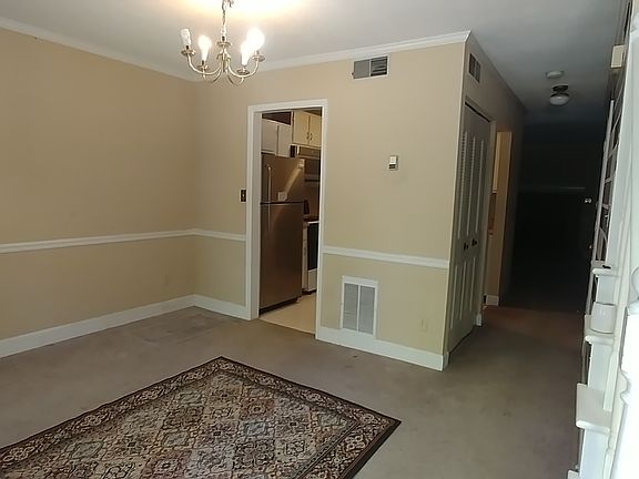 3rd image of 6581 Autumn Trace Dr