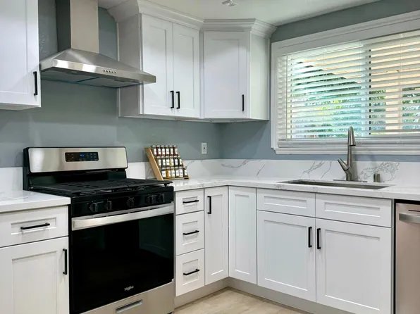 39437 Country Mill Rd, Murrieta, CA 92562