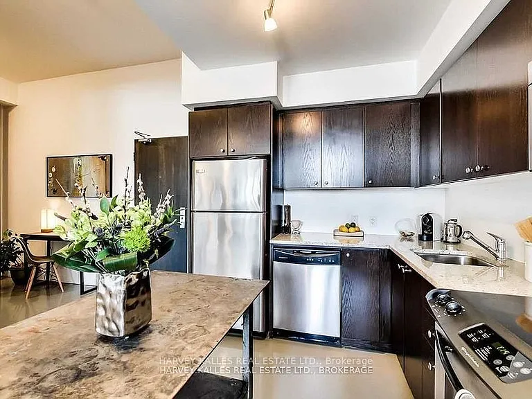 201 Carlaw Ave W #232 — Photo 6